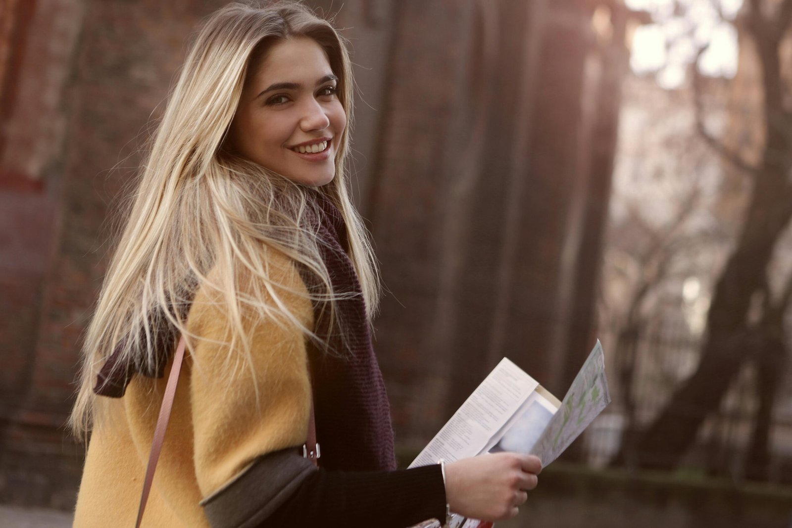 Edinburgh Lambswool Scarf: Luxury & Comfort
