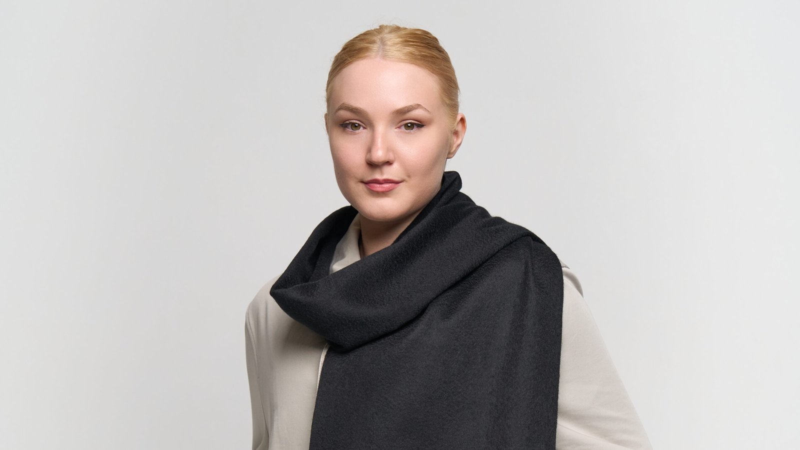 Christmas Scarves – Stylish Gifts for the Festive Season