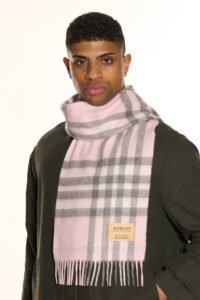 High-quality scarves for global customers