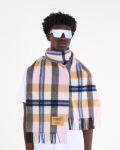 Extra fine cashmere scarves from Scotland